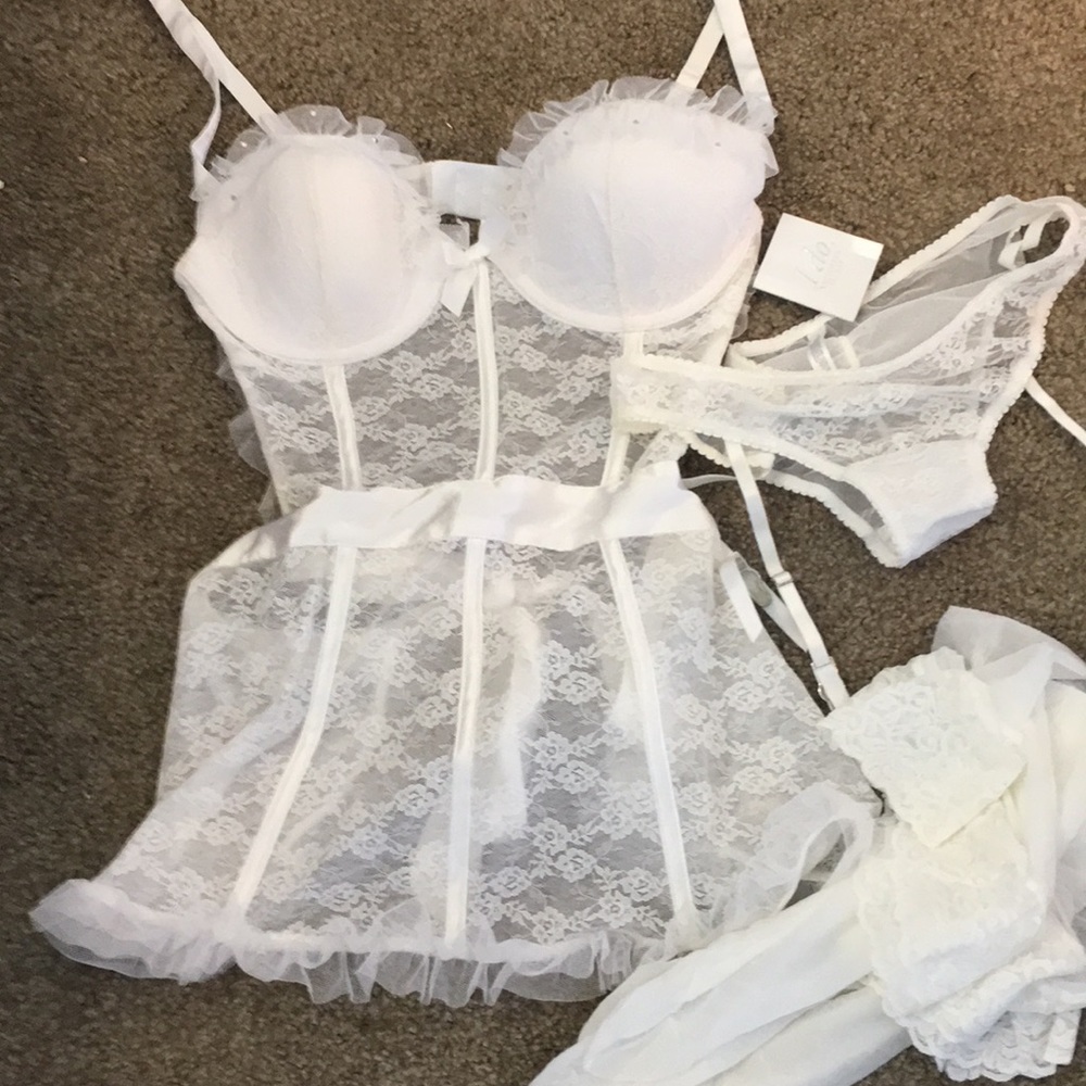 White Victoria’s Secret Lingerie 34C/Small